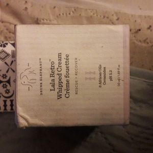 La la retro whipped cream
